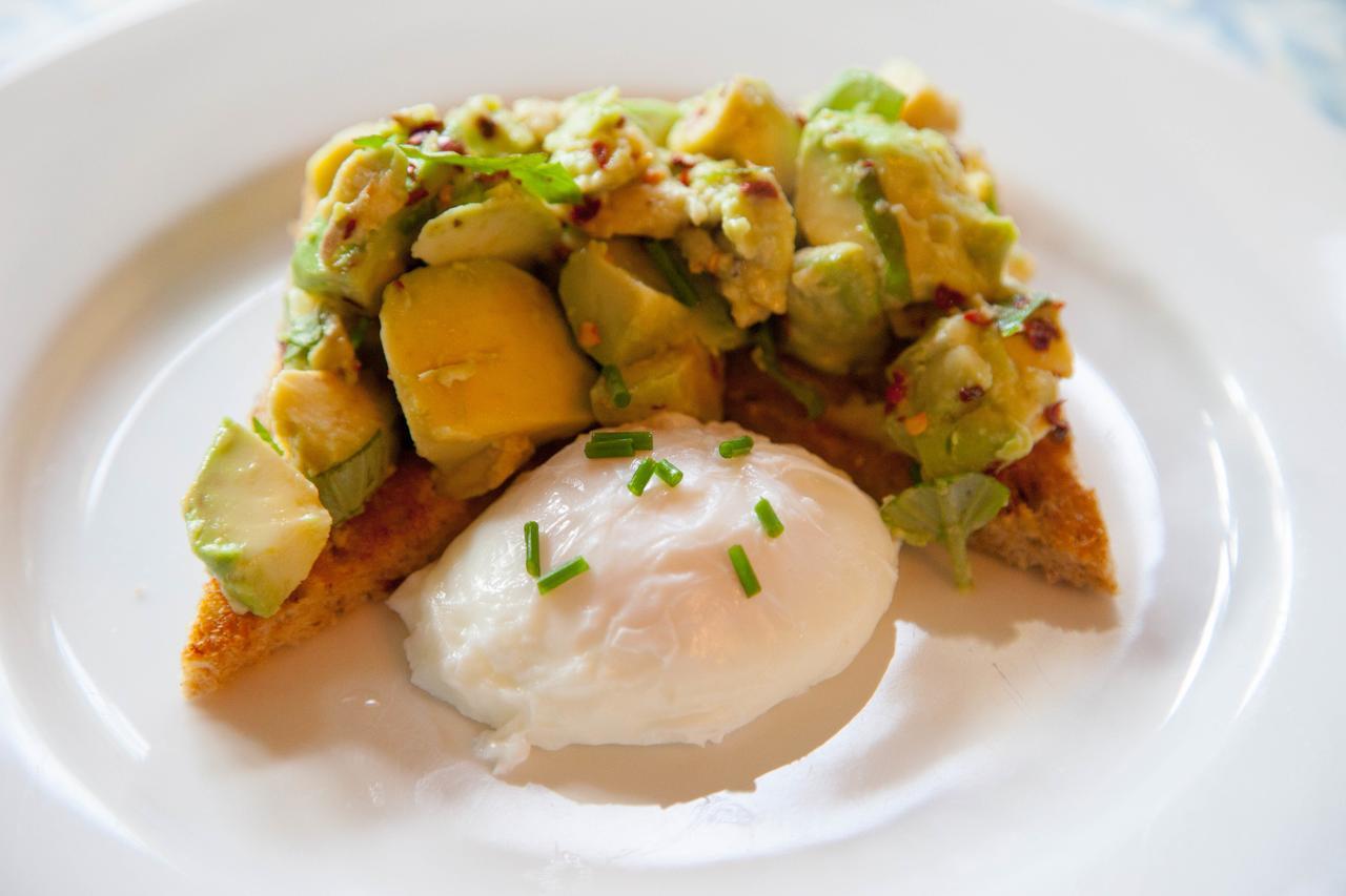 Bed and Breakfast Jeakes House Rye Exterior foto Avocado on toast with a poached egg