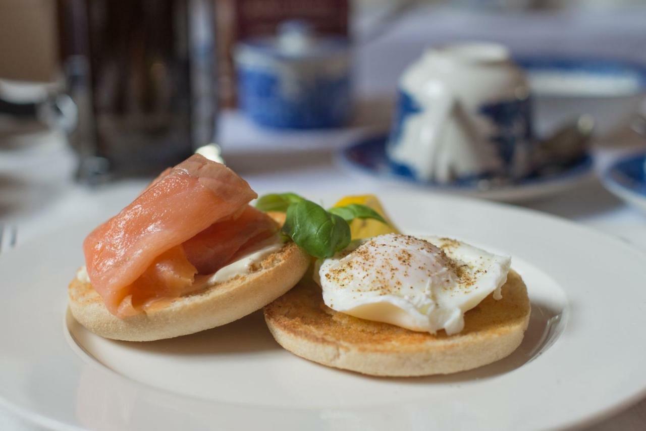 Bed and Breakfast Jeakes House Rye Exterior foto Salmon and egg on a muffin