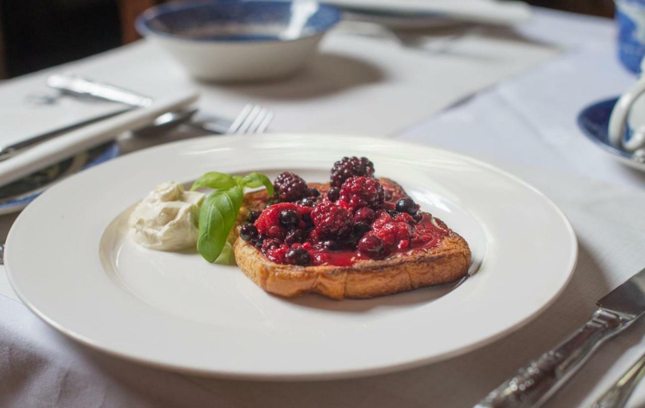 Bed and Breakfast Jeakes House Rye Exterior foto A plate of toast with jam